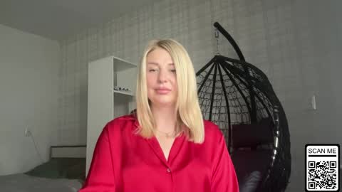 Snapshot of blondie_xoxoxo chatting on May 19, 2026, 9:15 am blondie_xoxoxo online show from May 19, 2026, 9:15 am