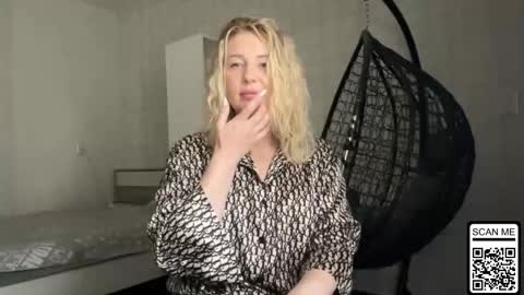 Snapshot of blondie_xoxoxo chatting on May 26, 2026, 11:39 am blondie_xoxoxo online show from May 26, 2026, 11:39 am