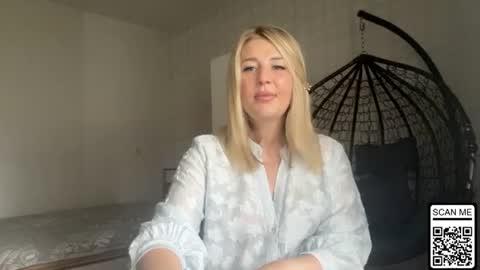 Snapshot of blondie_xoxoxo chatting on June 14, 2026, 7:32 am blondie_xoxoxo online show from June 14, 2026, 7:32 am