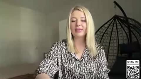Snapshot of blondie_xoxoxo chatting on June 17, 2026, 8:39 am blondie_xoxoxo online show from June 17, 2026, 8:39 am
