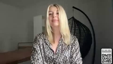blondie_xoxoxo online show from June 27, 2026, 11:04 am