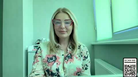 blondie_xoxoxo online show from July 14, 2026, 10:21 am
