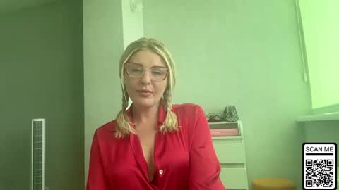 blondie_xoxoxo online show from July 17, 2026, 4:56 pm