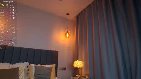 Mia online show from September 10, 2025, 11:27 pm