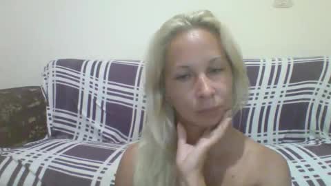 Snapshot of blondiepam23 chatting on October 18, 2025, 5:57 pm BlondiePam online show from October 18, 2025, 5:57 pm
