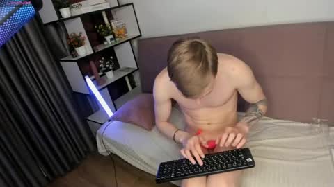 Snapshot of blondvibe chatting on May 8, 2026, 9:31 pm Alik online show from May 8, 2026, 9:31 pm