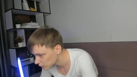 Snapshot of blondvibe chatting on May 10, 2026, 9:31 pm Alik online show from May 10, 2026, 9:31 pm