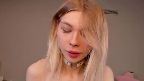 blondy_fina online show from April 29, 2026, 4:38 am