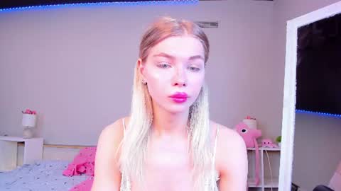 Snapshot of blondy_fina chatting on June 8, 2026, 5:41 am blondy_fina online show from June 8, 2026, 5:41 am