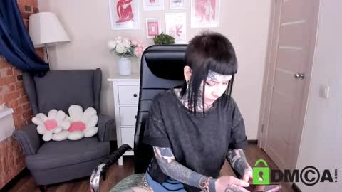 Snapshot of blood__mary chatting on April 8, 2026, 8:31 pm Mary online show from April 8, 2026, 8:31 pm
