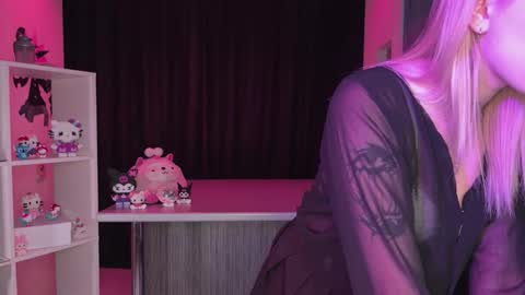 dear eva 3 online show from March 10, 2026, 11:32 pm