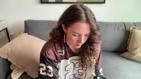 Snapshot of bloomyogi chatting on September 21, 2025, 6:31 pm Emma Bloom online show from September 21, 2025, 6:31 pm