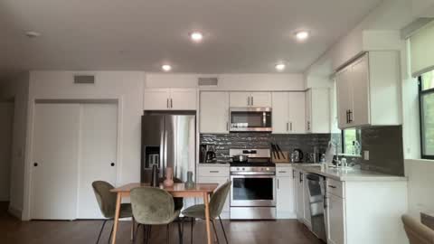 Snapshot of bloomyogi chatting on October 14, 2025, 6:20 pm Emma Bloom online show from October 14, 2025, 6:20 pm