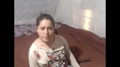 Snapshot of bloondeekinky chatting on February 4, 2026, 6:47 pm violeta online show from February 4, 2026, 6:47 pm