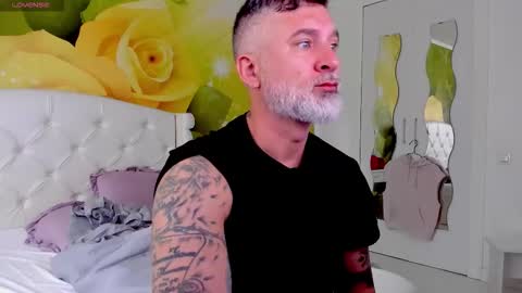 Snapshot of blowmyxxl chatting on October 8, 2025, 7:50 am Nico online show from October 8, 2025, 7:50 am