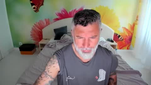 Snapshot of blowmyxxl chatting on November 10, 2025, 8:35 am Nico online show from November 10, 2025, 8:35 am