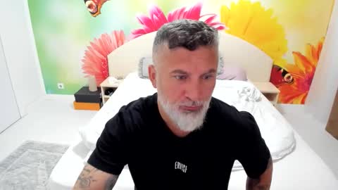 Snapshot of blowmyxxl chatting on November 26, 2025, 5:41 am Nico online show from November 26, 2025, 5:41 am