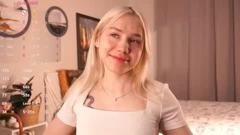 Adeline online show from November 20, 2025, 7:41 am