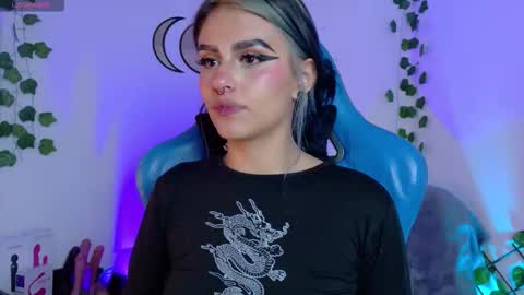 Snapshot of blue_kittenn chatting on September 18, 2025, 5:53 am blue_kittenn online show from September 18, 2025, 5:53 am