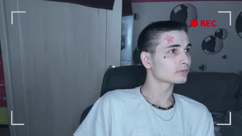 Snapshot of blue_w0rld chatting on November 20, 2025, 4:45 am SONNYVAN online show from November 20, 2025, 4:45 am