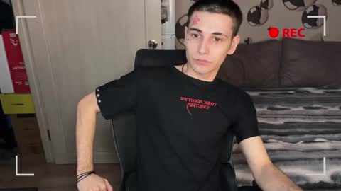 Snapshot of blue_w0rld chatting on November 23, 2025, 4:34 am SONNYVAN online show from November 23, 2025, 4:34 am