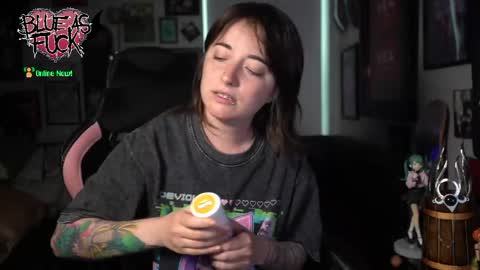 Snapshot of blueasfuck chatting on May 29, 2026, 12:52 am Blue online show from May 29, 2026, 12:52 am