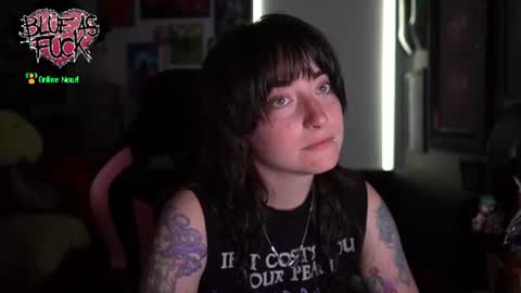 Snapshot of blueasfuck chatting on June 13, 2026, 1:25 am Blue online show from June 13, 2026, 1:25 am
