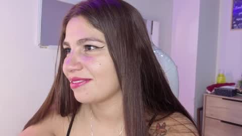 Snapshot of bluee_hazell chatting on May 25, 2026, 11:38 am online show from May 25, 2026, 11:38 am