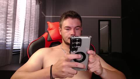 blueeyeboy0 online show from December 17, 2024, 9:50 am