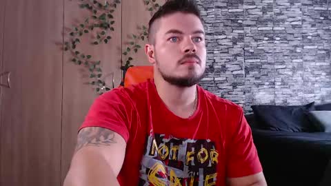 blueeyeboy0 online show from April 28, 2026, 10:31 am