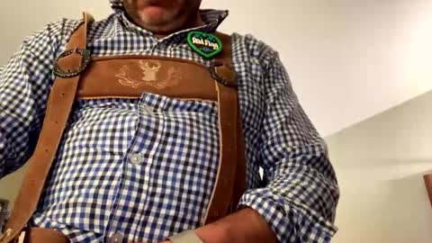 blueeyedboy021170 online show from September 30, 2025, 10:37 pm