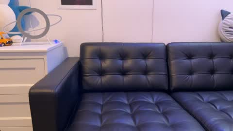 blueeyedtallguy online show from December 9, 2024, 1:07 am