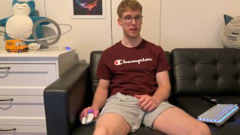 blueeyedtallguy online show from January 8, 2025, 1:42 am