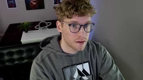 blueeyedtallguy online show from March 11, 2026, 9:32 pm