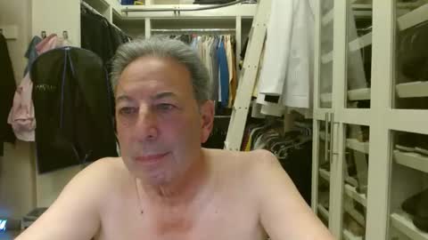 Snapshot of blueisles chatting on February 11, 2025, 9:03 pm blueisles online show from February 11, 2025, 9:03 pm