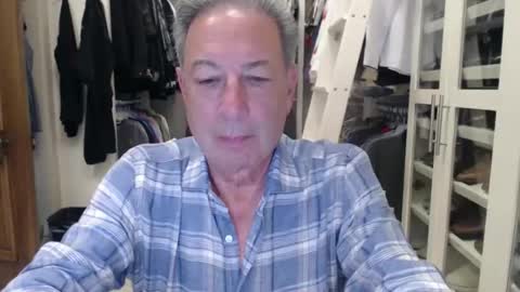 Snapshot of blueisles chatting on November 17, 2025, 6:57 pm blueisles online show from November 17, 2025, 6:57 pm