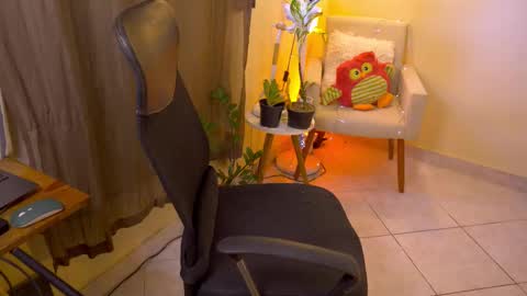 FLORAA online show from January 12, 2026, 1:05 pm