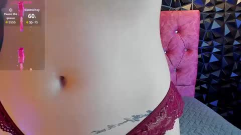 Snapshot of blueviolette chatting on June 8, 2026, 2:06 pm Violette 3 online show from June 8, 2026, 2:06 pm