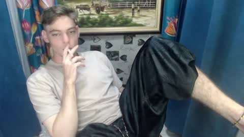 blueeyedboyisasia online show from June 12, 2026, 4:22 am