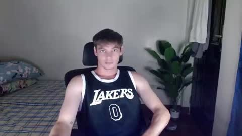 blueeyedboyisasia online show from July 29, 2026, 1:09 pm