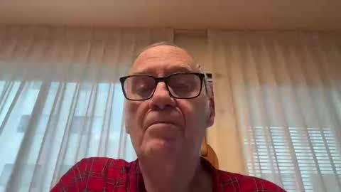 Snapshot of blueyedudeseattle chatting on September 18, 2025, 2:30 pm Blueyedudeseattle online show from September 18, 2025, 2:30 pm