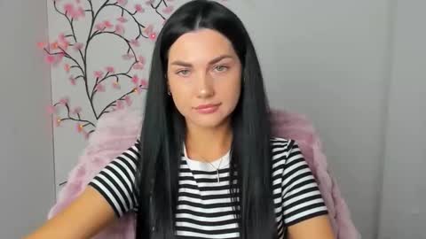 Kelly online show from May 13, 2026, 5:38 am