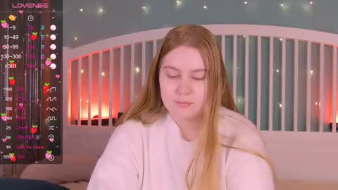 Snapshot of blush_ellie chatting on December 15, 2025, 10:03 pm Ellie3 online show from December 15, 2025, 10:03 pm