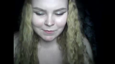 Snapshot of blushing_star chatting on March 12, 2025, 6:44 pm blushing_star online show from March 12, 2025, 6:44 pm