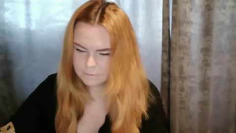 Snapshot of blushing_star chatting on August 3, 2026, 9:04 am blushing_star online show from August 3, 2026, 9:04 am