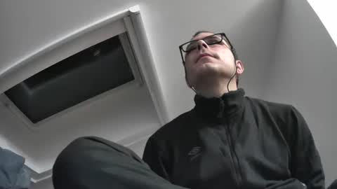 bo22222222 online show from September 29, 2025, 3:17 pm