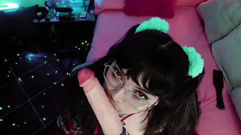 Snapshot of boahancock_ chatting on February 28, 2025, 9:55 pm Andy online show from February 28, 2025, 9:55 pm