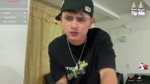 Snapshot of bob_pettersonn chatting on December 2, 2024, 7:58 am Bob INDEPENDENT MODEL online show from December 2, 2024, 7:58 am