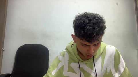 Snapshot of bob_pettersonn chatting on December 27, 2024, 12:50 am Bob INDEPENDENT MODEL online show from December 27, 2024, 12:50 am