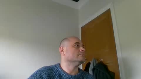 Snapshot of bobabator chatting on December 6, 2024, 11:54 am bobabator online show from December 6, 2024, 11:54 am